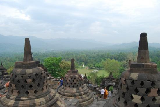 Detail Gambar Pemandangan Candi Borobudur Nomer 12