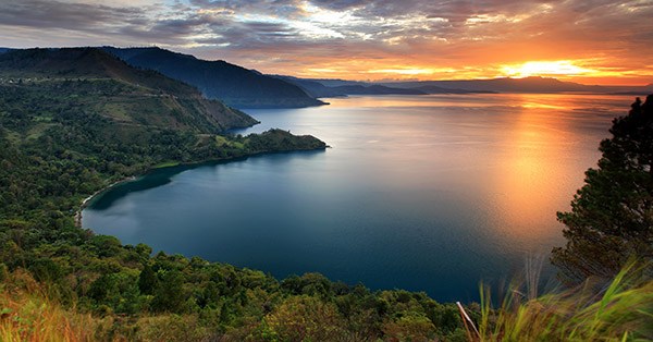 Detail Gambar Pemandangan Danau Toba Nomer 3