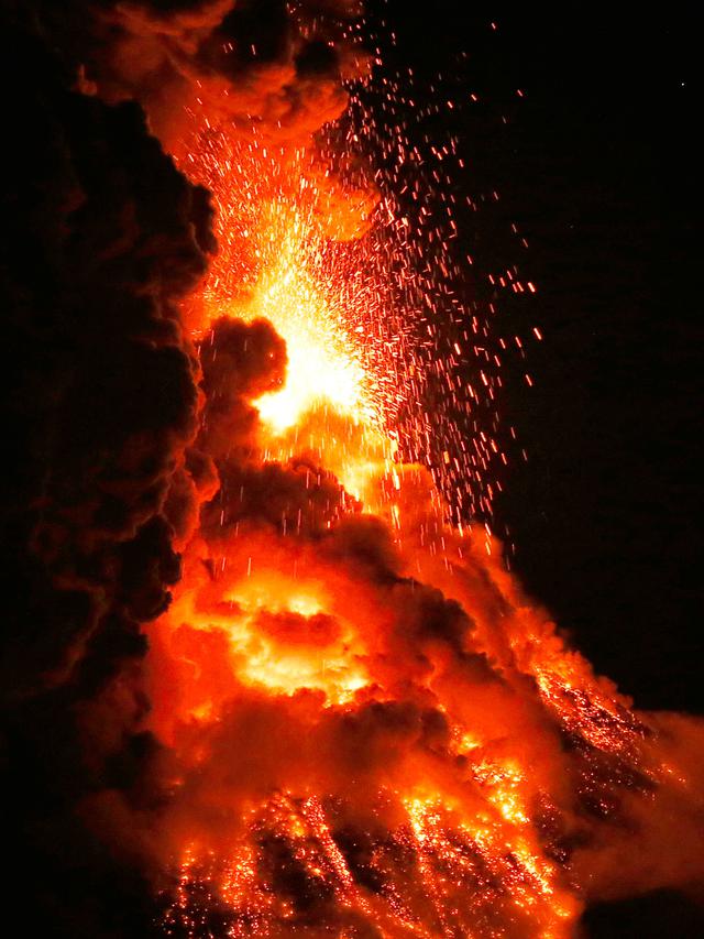 Detail Gambar Pemandangan Gunung Berapi Nomer 26