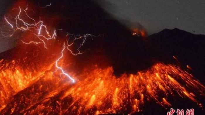 Detail Gambar Pemandangan Gunung Berapi Nomer 43