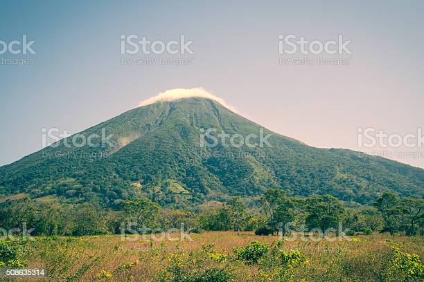 Detail Gambar Pemandangan Gunung Berapi Nomer 57