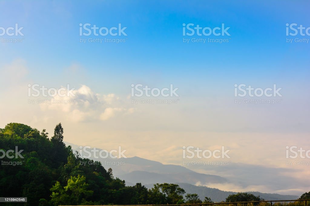 Detail Gambar Pemandangan Gunung Di Pagi Hari Nomer 49