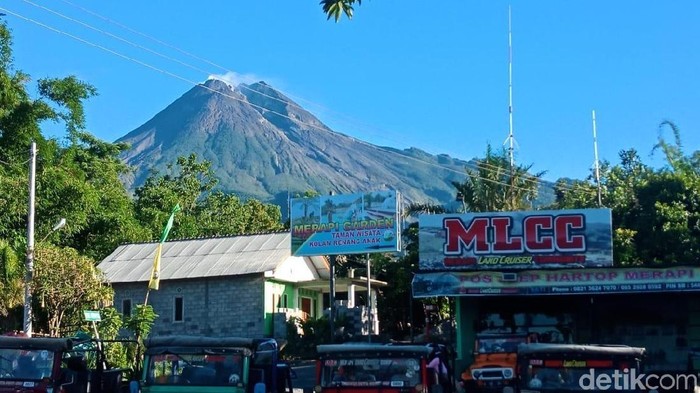 Detail Gambar Pemandangan Gunung Merapi Nomer 22