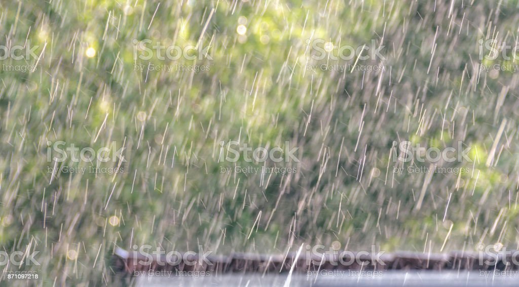 Detail Gambar Pemandangan Hujan Nomer 20
