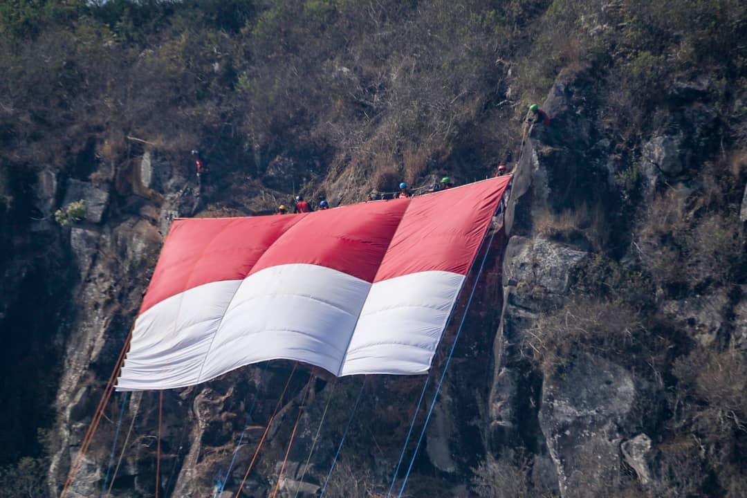 Detail Gambar Pemandangan Indah Merah Putih Indonesia Nomer 9