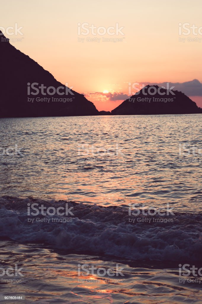 Detail Gambar Pemandangan Laut Sunset Nomer 48