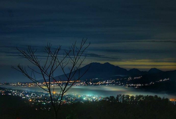 Detail Gambar Pemandangan Malam Hari Yang Indah Nomer 29