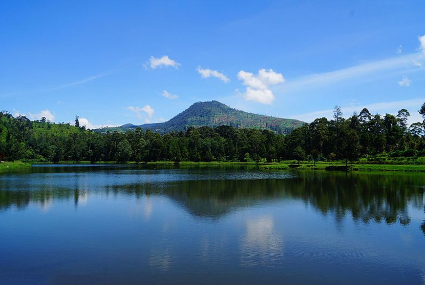 Detail Gambar Pemandangan Sungai Dan Gunung Nomer 21