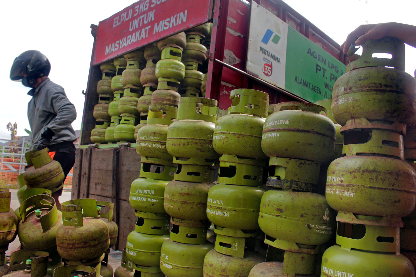 Detail Gambar Pemanfaatan Elpiji 3 Kg Ibu Rumah Tangga Nomer 37