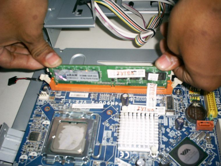 Detail Gambar Pemasangan Jumper Mainboard Komputer Nomer 30