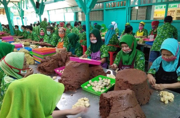 Detail Gambar Pembuatan Bakpia Nomer 10
