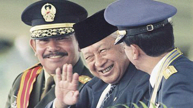 Detail Gambar Pemerintahan Soeharto Nomer 41