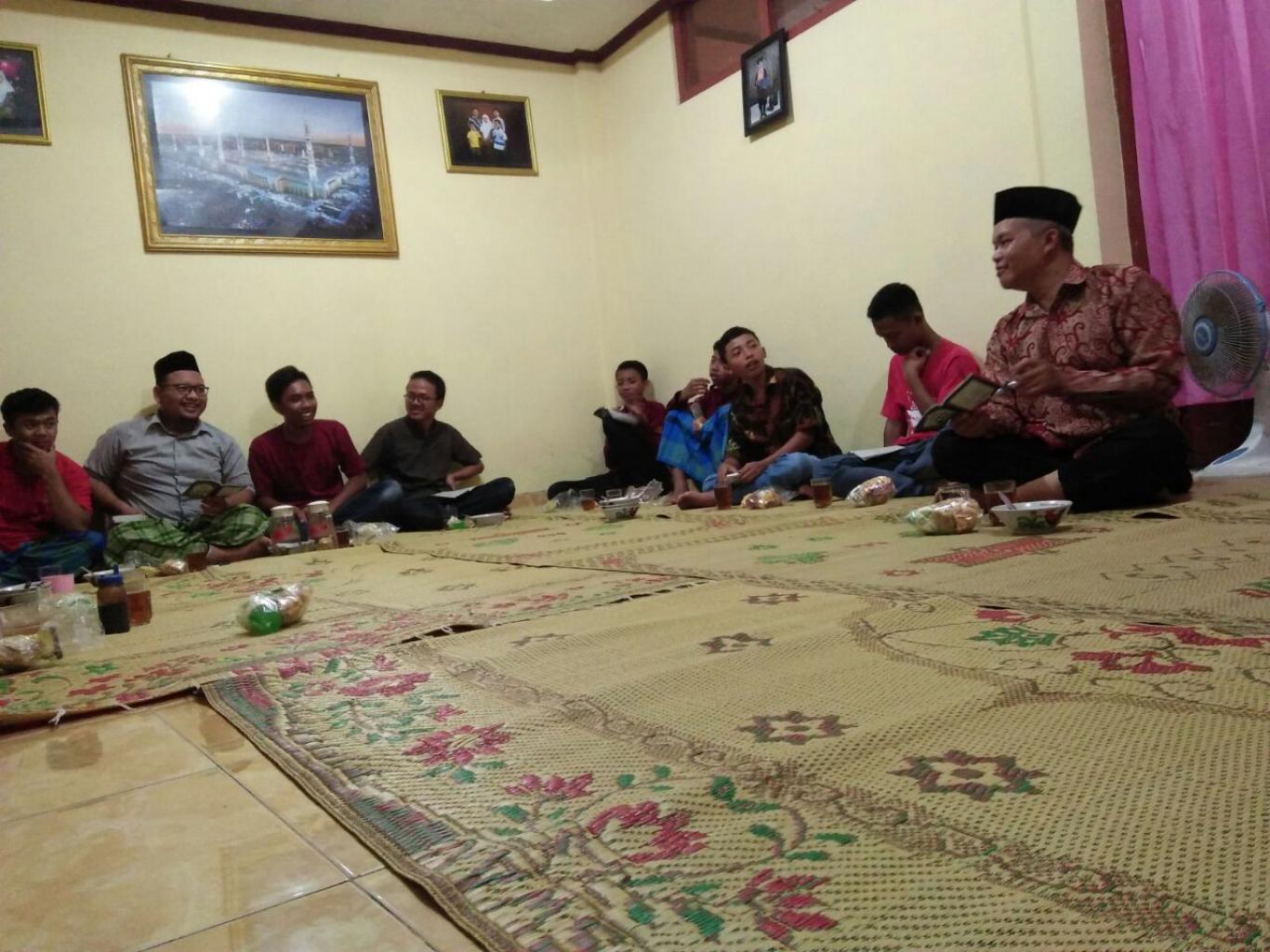 Detail Gambar Pengajian Di Rumah Nomer 15