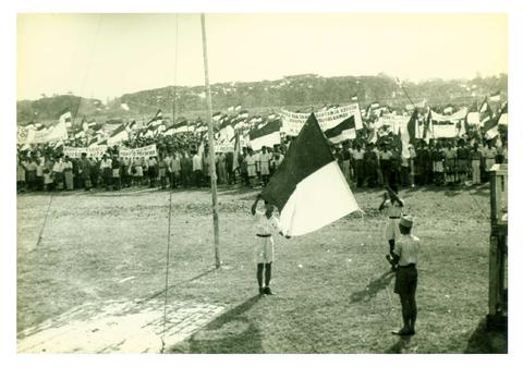 Detail Gambar Pengibaran Bendera Merah Putih Nomer 35