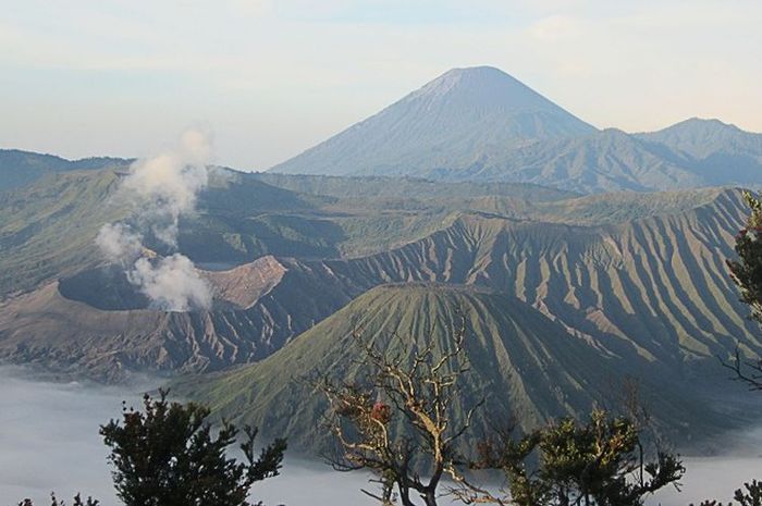 Detail Gambar Penyebab Meletusnya Gunung Bromo Dan Solusinya Nomer 4