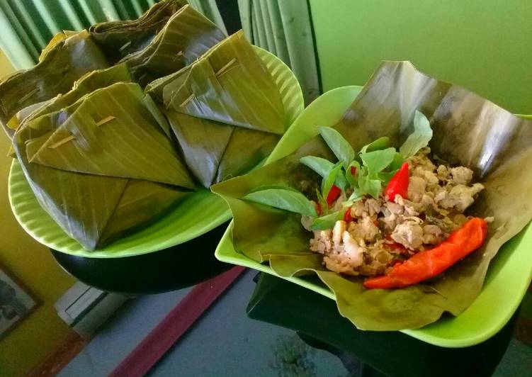 Detail Gambar Pepes Ayam Daun Kemangi Nomer 45