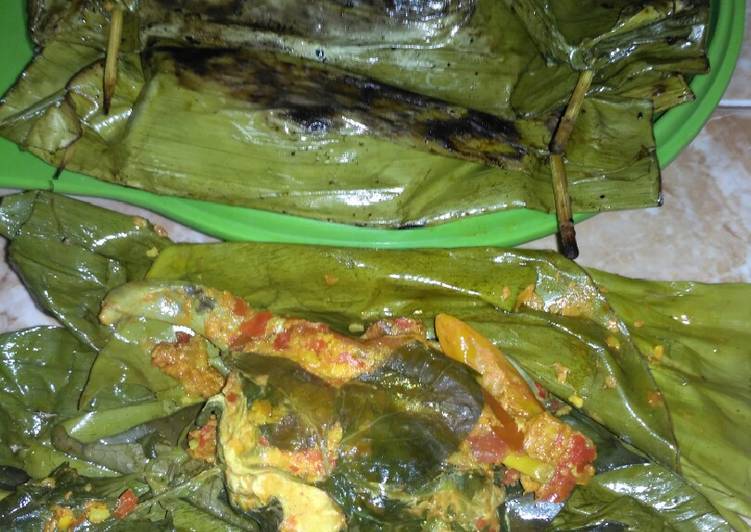 Detail Gambar Pepes Ayam Daun Kemangi Nomer 50