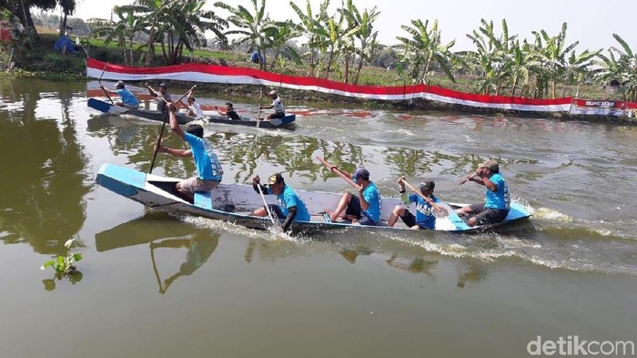 Detail Gambar Perahu Dayung Tradisional Nomer 4