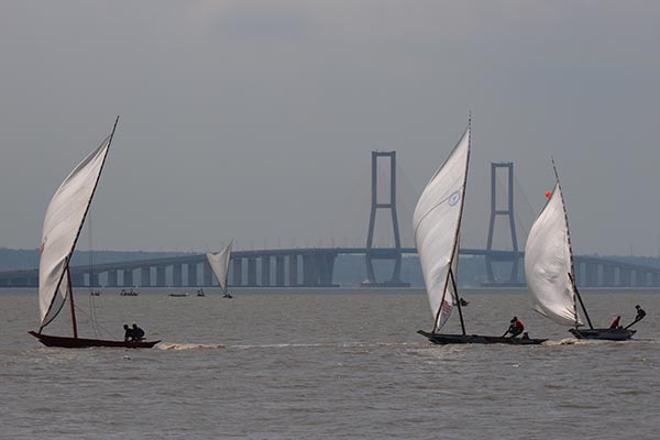 Detail Gambar Perahu Layar Tradisional Nomer 32