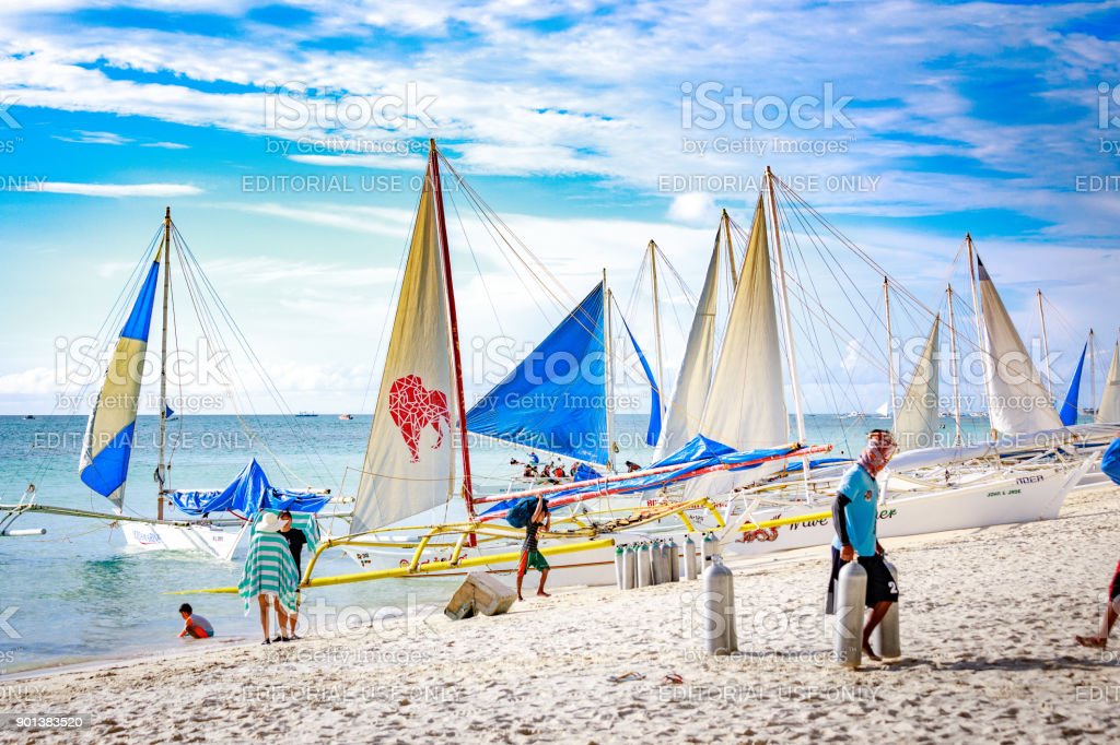 Detail Gambar Perahu Layar Tradisional Nomer 38