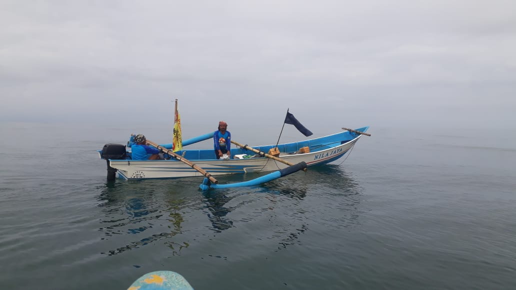 Detail Gambar Perahu Nelayan Di Laut Nomer 22