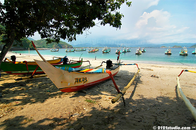 Detail Gambar Perahu Nelayan Tradisional Nomer 7