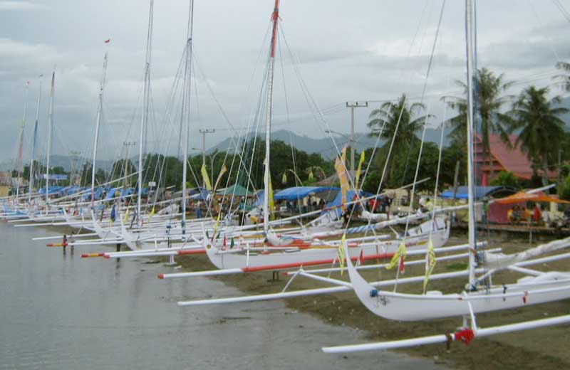 Detail Gambar Perahu Sandeq Nomer 14