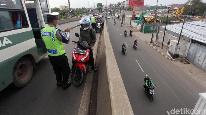 Detail Contoh Tata Tertib Di Jalan Raya Nomer 16