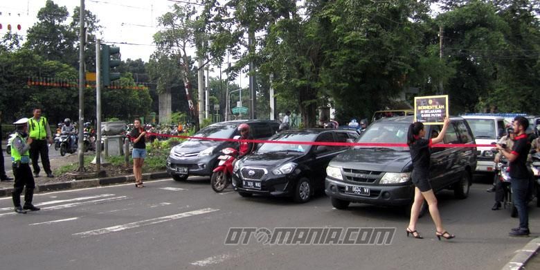 Detail Contoh Tata Tertib Di Jalan Raya Nomer 28