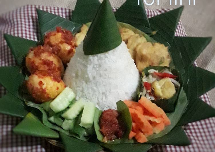 Detail Contoh Tumpeng Mini Nasi Kuning Nomer 44