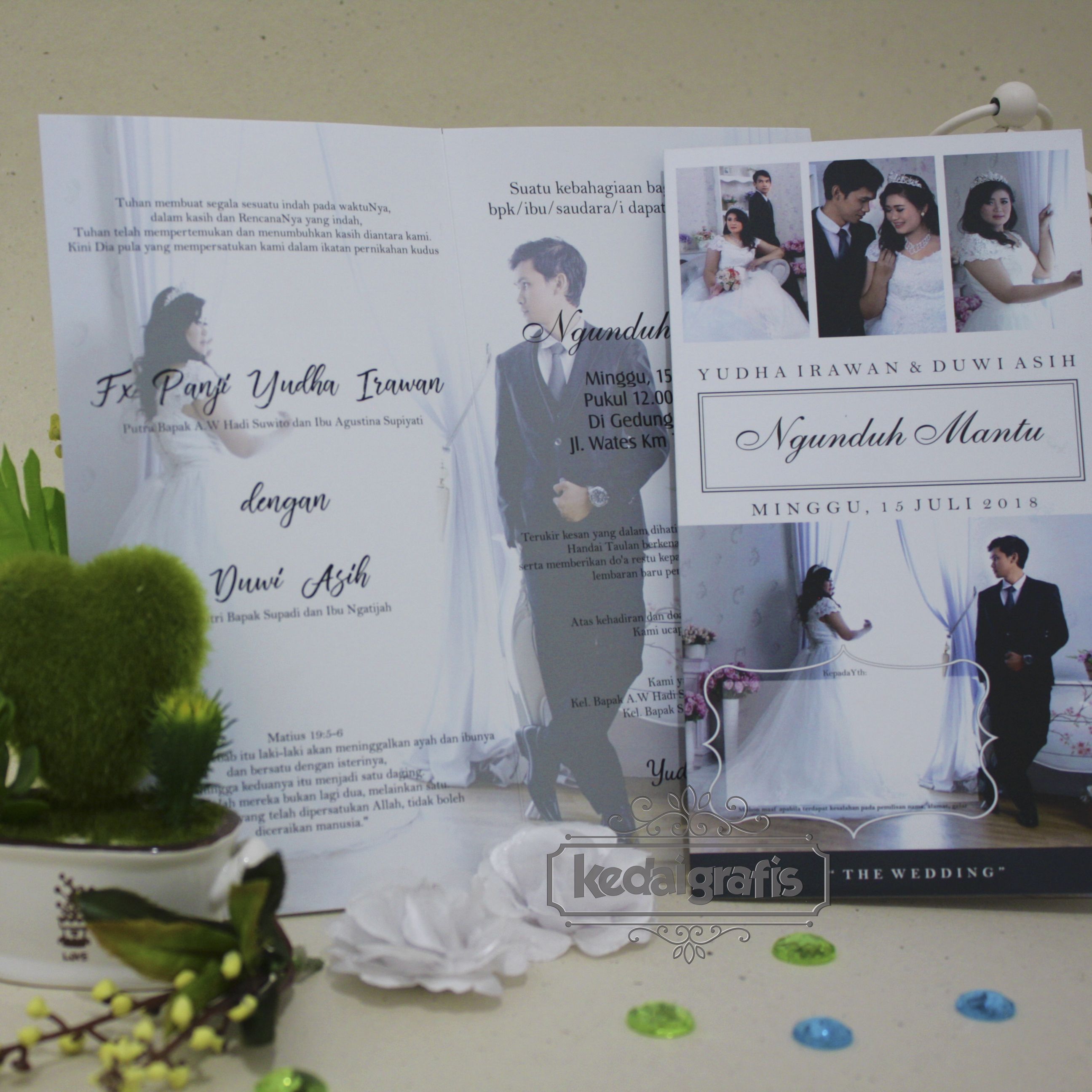 Detail Contoh Undangan Pernikahan Dengan Foto Prewedding Nomer 4