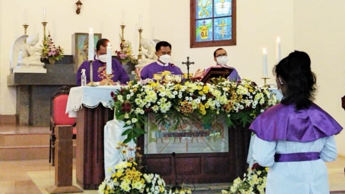 Detail Gambar Perayaan Ekaristi Dalam Gereja Katolik Nomer 20