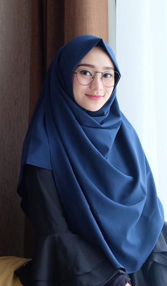 Gambar Perempuan Hijab - KibrisPDR