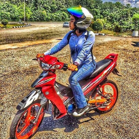 Gambar Perempuan Naik Motor 125zr - KibrisPDR