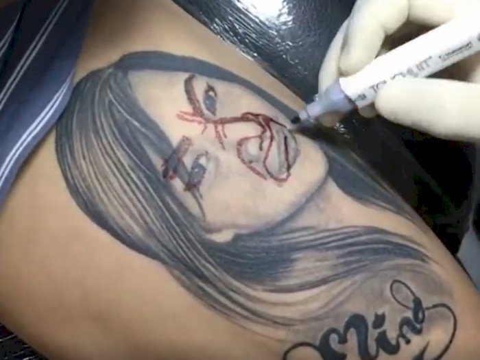 Detail Gambar Perempuan Tato Nomer 8