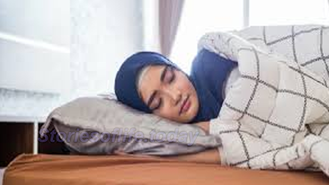 Detail Gambar Perempuan Tidur Nomer 18