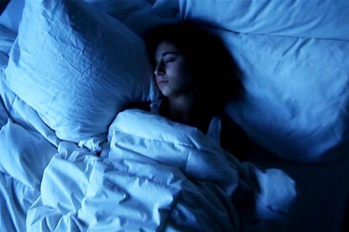 Detail Gambar Perempuan Tidur Nomer 52