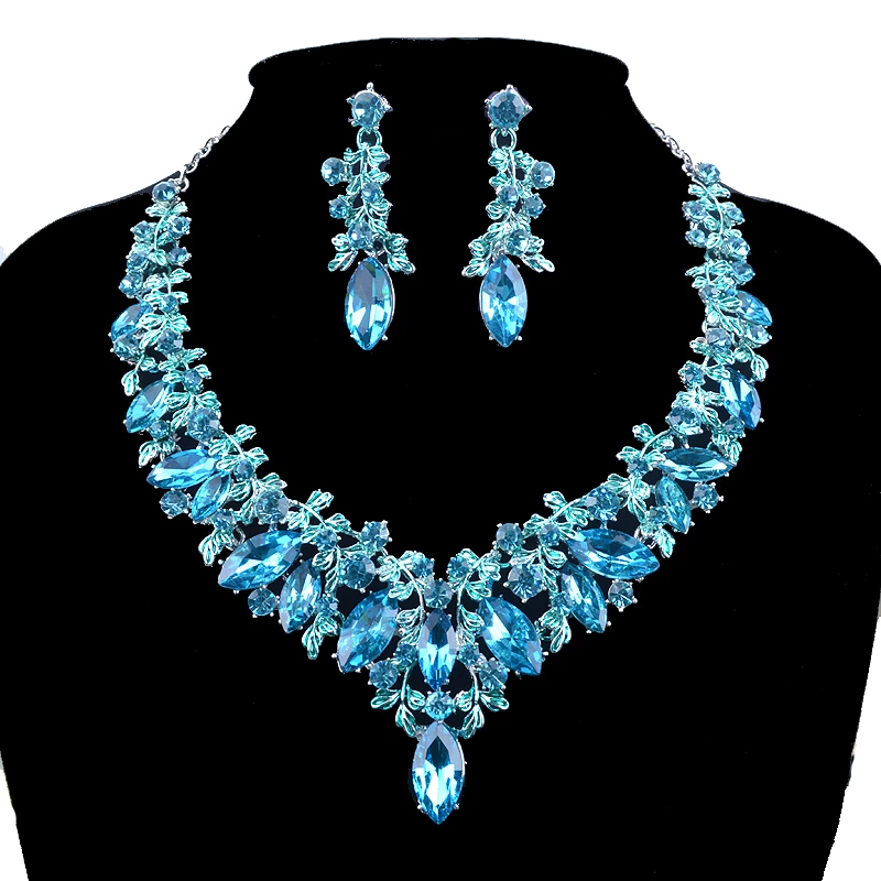 Detail Gambar Perhiasan Warna Biru Nomer 13