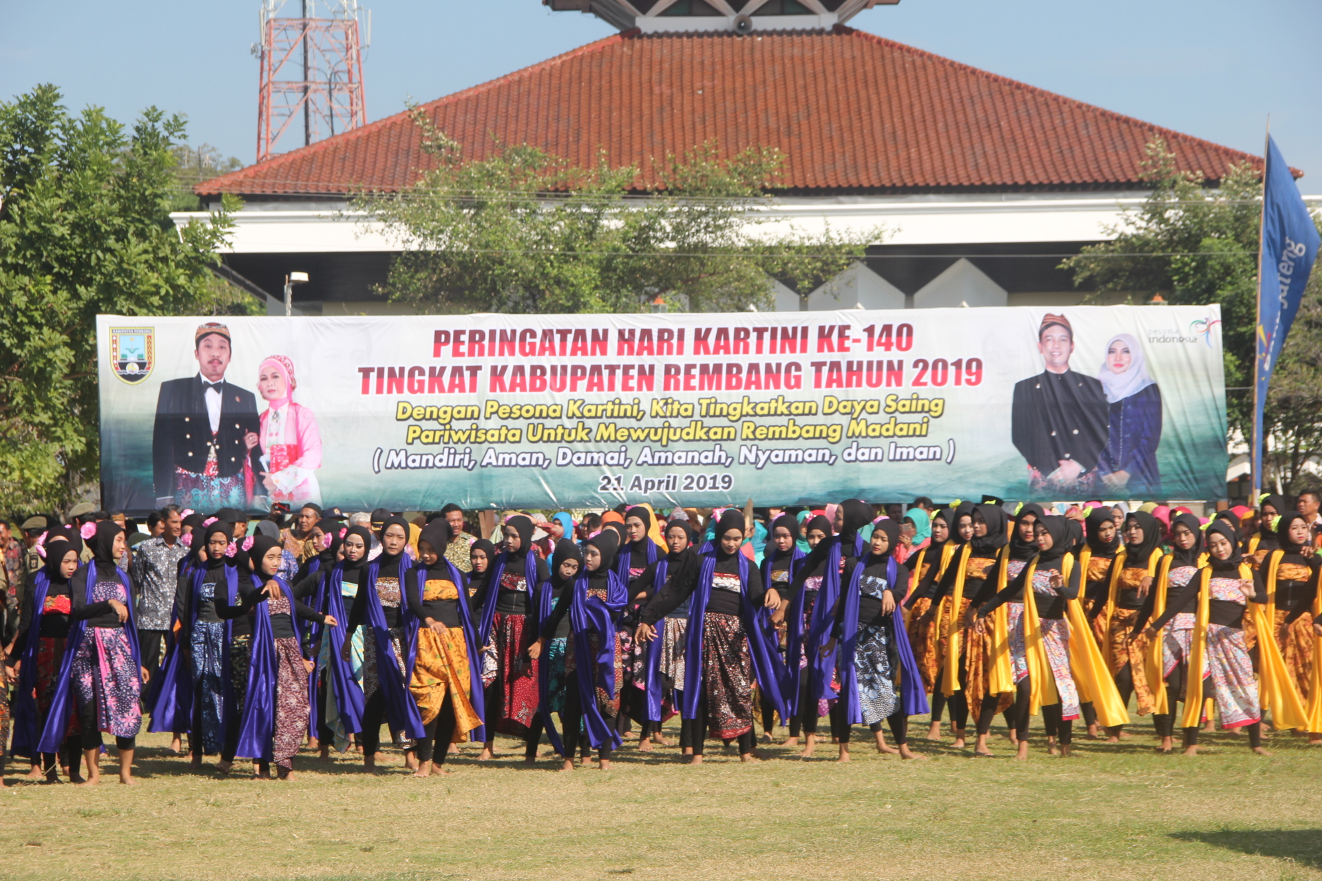 Detail Gambar Peringatan Hari Kartini Nomer 20