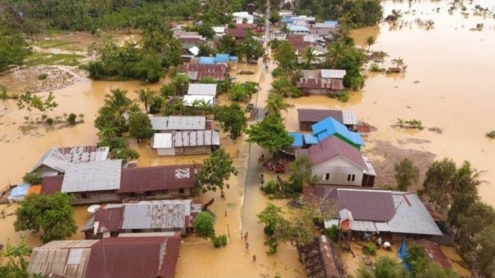Detail Gambar Peristiwa Alam Banjir Nomer 11