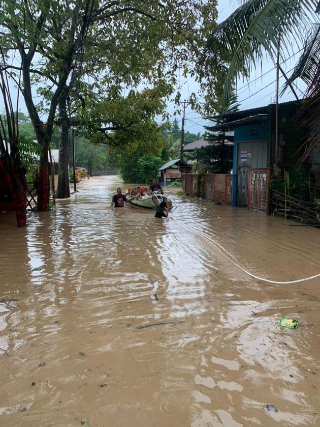 Download Gambar Peristiwa Alam Banjir Nomer 27
