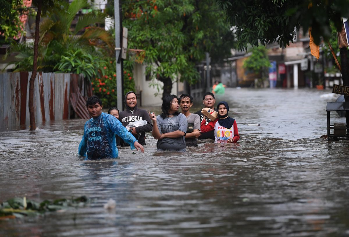 Detail Gambar Peristiwa Alam Banjir Nomer 33