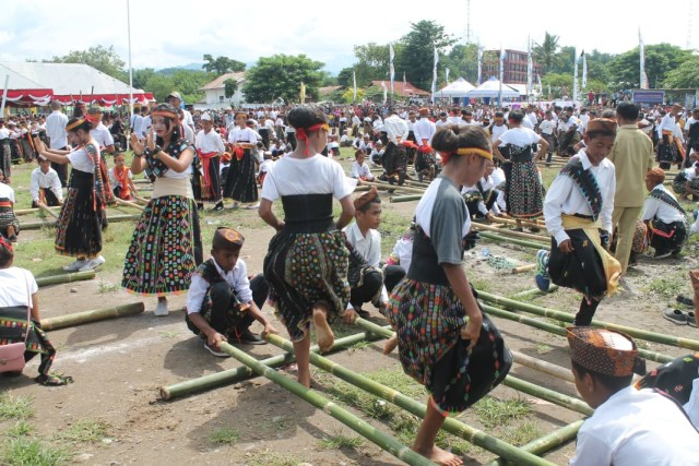 Detail Gambar Permainan Tradisional Rangku Alu Nomer 25