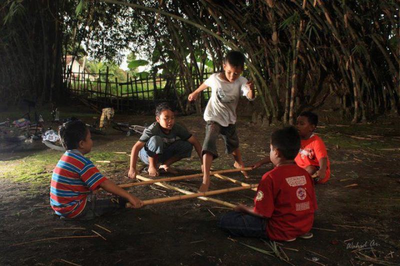 Detail Gambar Permainan Tradisional Rangku Alu Nomer 4