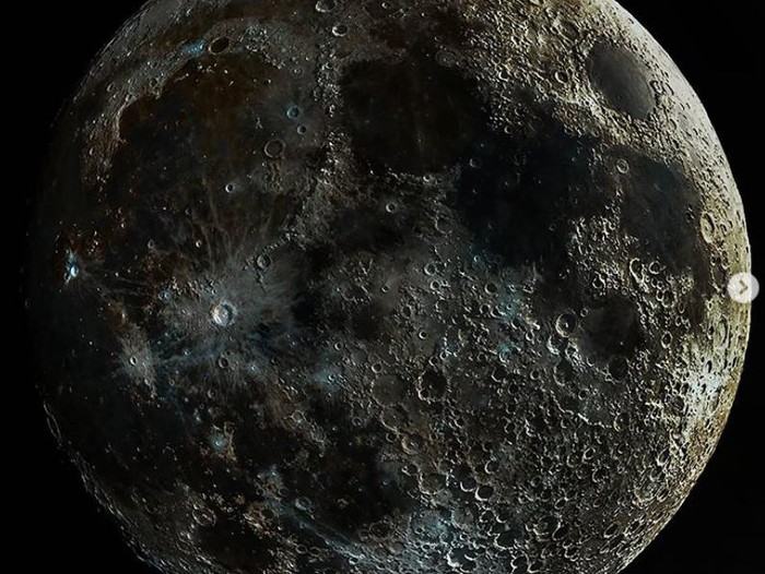 Detail Gambar Permukaan Bulan Nomer 14