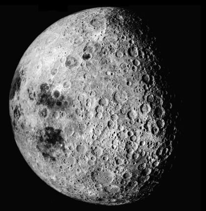 Detail Gambar Permukaan Bulan Nomer 15