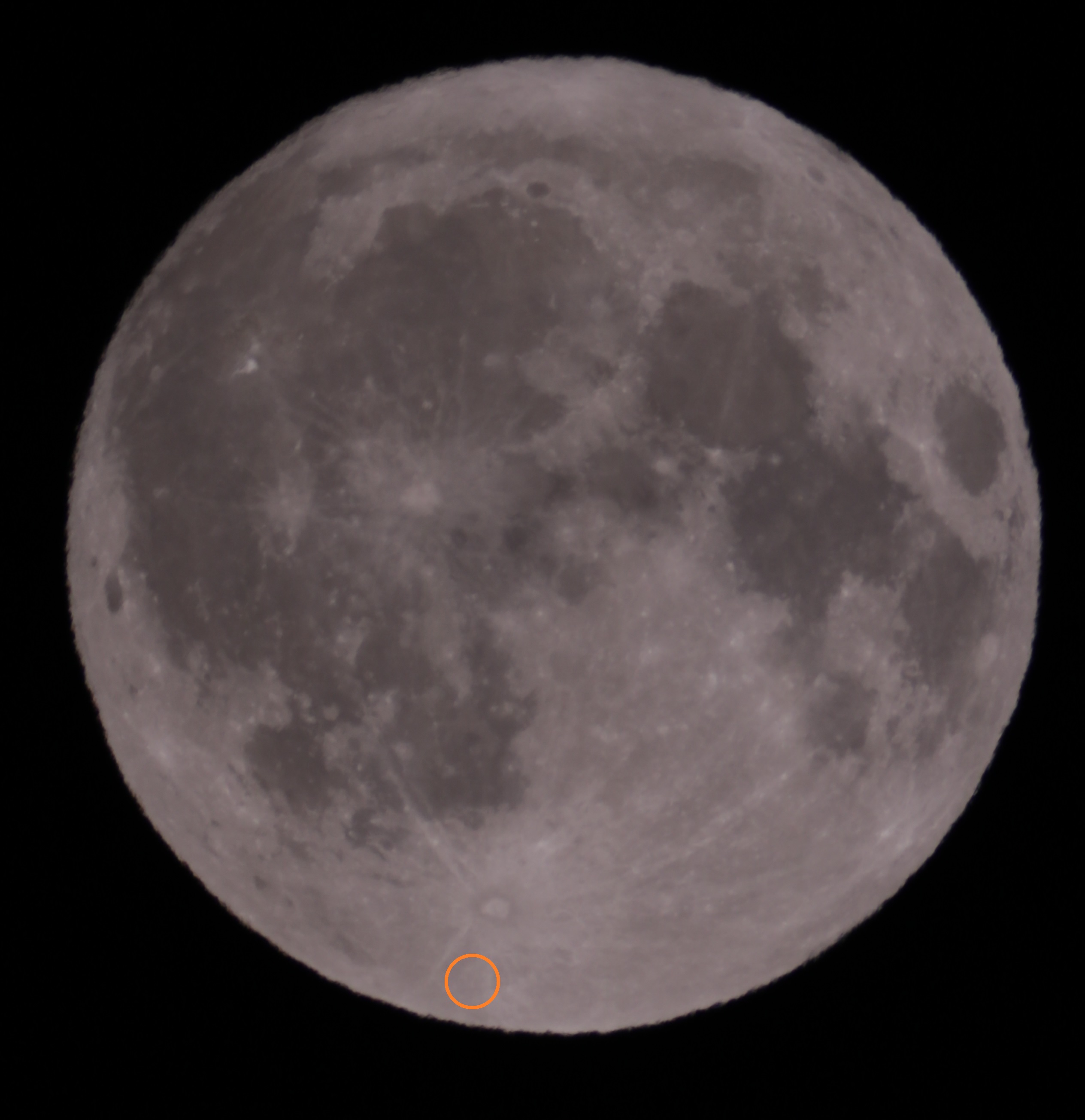 Detail Gambar Permukaan Bulan Nomer 42