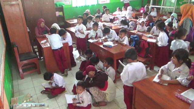 Detail Animasi Belajar Di Kelas Nomer 39