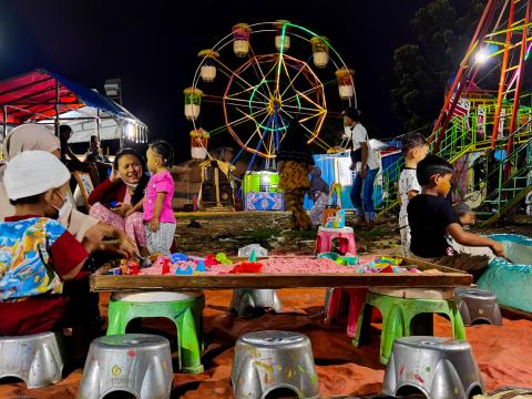 Detail Animasi Gambar Permaianan Pasar Malam Nomer 18