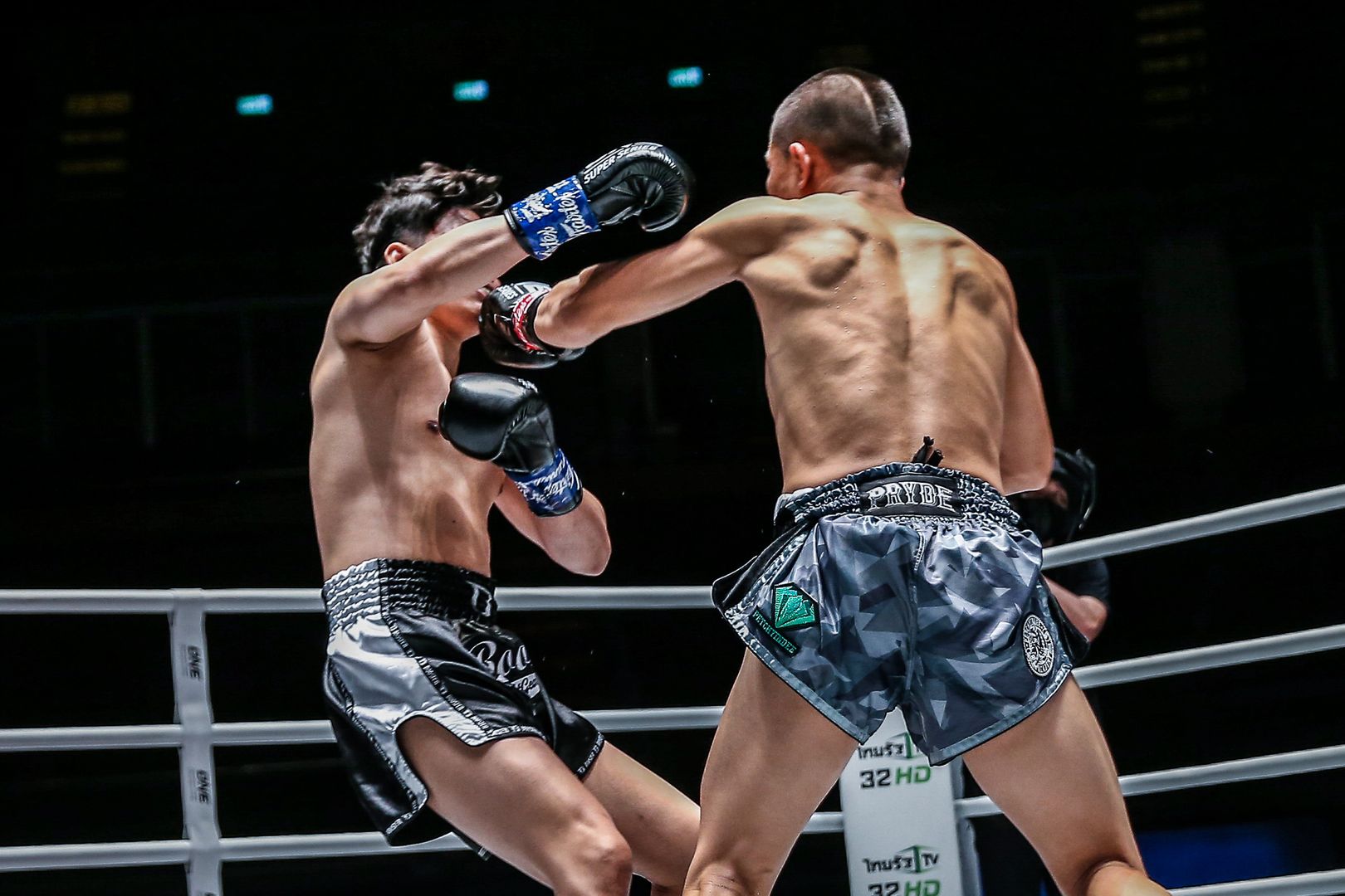 Detail Animasi Muay Thai Bergerak Nomer 34